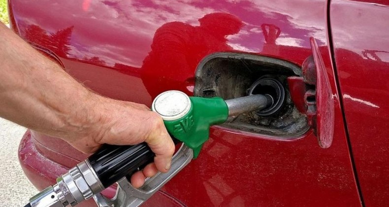 Gasolina comum chega a R$ 4,95 no Piauí