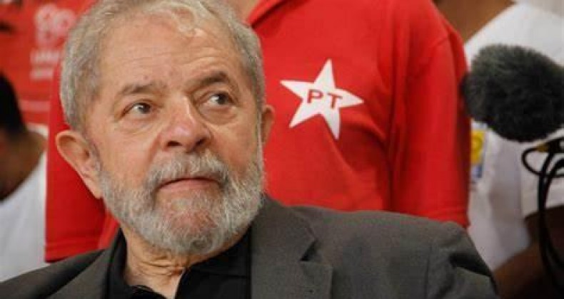 Lula enfrenta protesto em Portugal: “lugar de ladrão é na prisão”