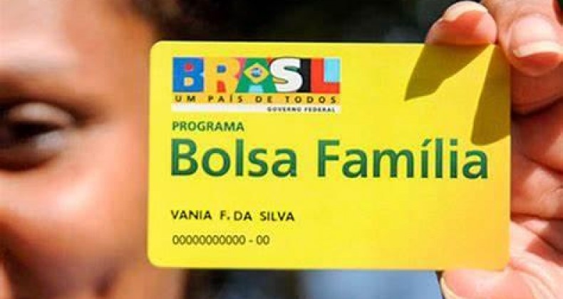 Governo anuncia aumento de R$ 300 no Bolsa Família em novembro; confira