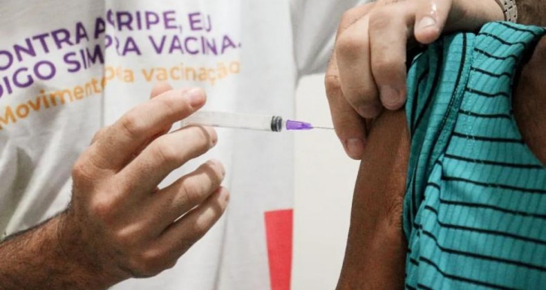 Campanha de Vacinação Contra a Influenza: Mais de 700 Pessoas Protegidas em um Dia